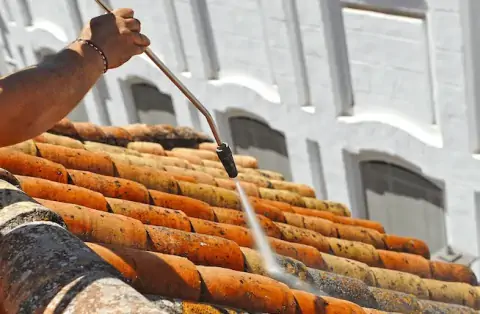 Nettoyage de toitures - Soueix-Rogalle